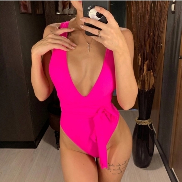 New Sexy Pink Multi Wrap One piece Swimsuit Size L - Picture 1 of 6